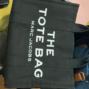Marc jacobs small tote black